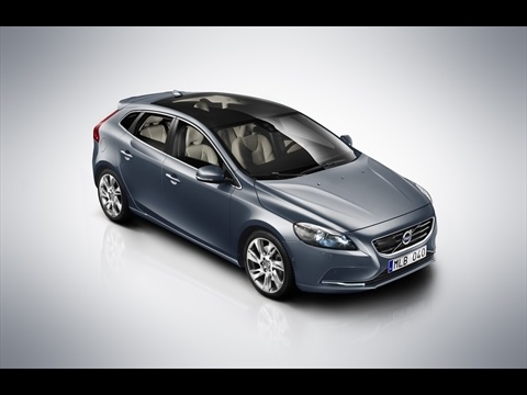 Yeni Volvo V40 