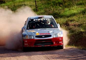 Ali Deveci Pirelli Rallisi ile podyumda